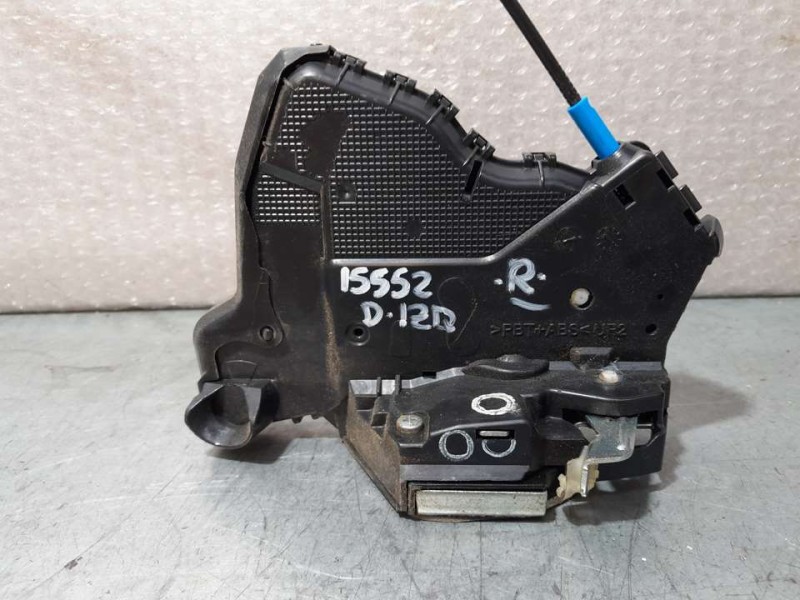 Recambio de cerradura puerta delantera izquierda para toyota auris hybrid business referencia OEM IAM 6904002211  4 PINES