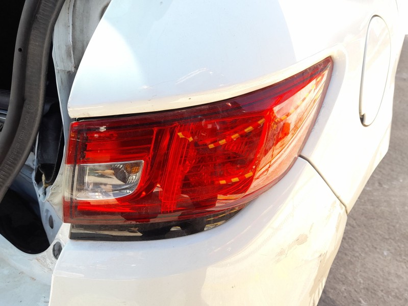 Recambio de piloto trasero derecho exterior para renault clio iv (bh_) 0.9 tce 75 (bhnp) referencia OEM IAM 265509846R  