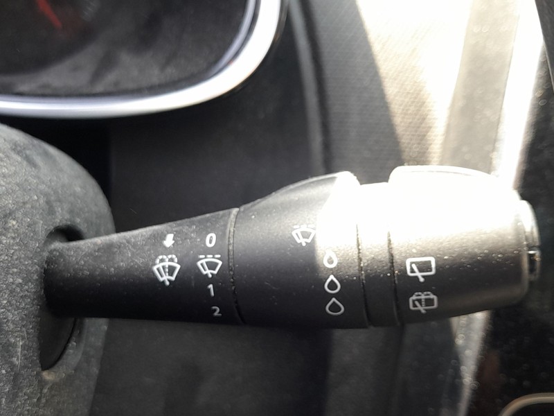 Recambio de mando luces y limpia para renault clio iv (bh_) 0.9 tce 75 (bhnp) referencia OEM IAM 255401303R  8201168013