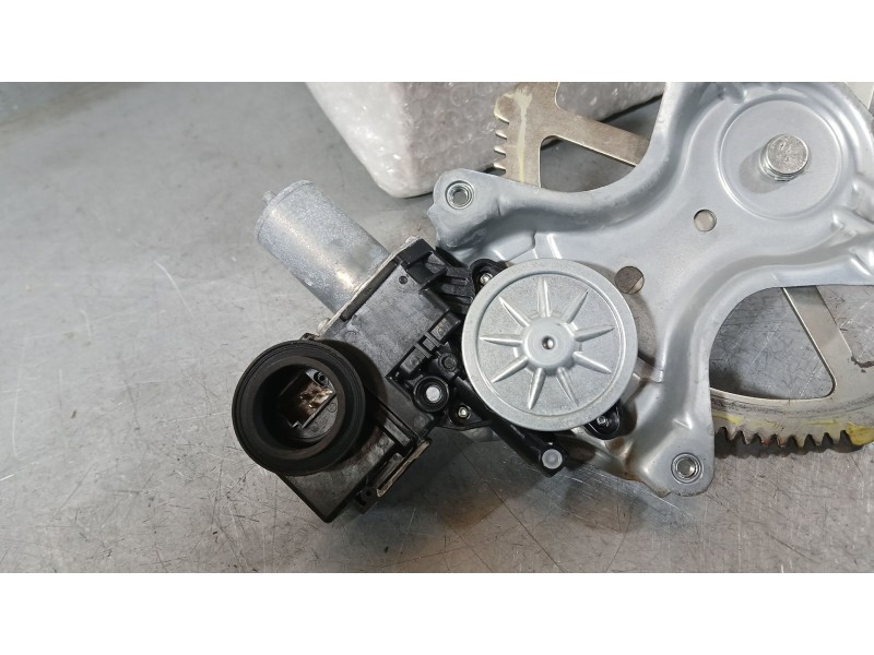 Recambio de elevalunas trasero derecho para lexus nx (_z1_) 300h (ayz10_) referencia OEM IAM 8571078021 DENSO 7 PINS 620205001