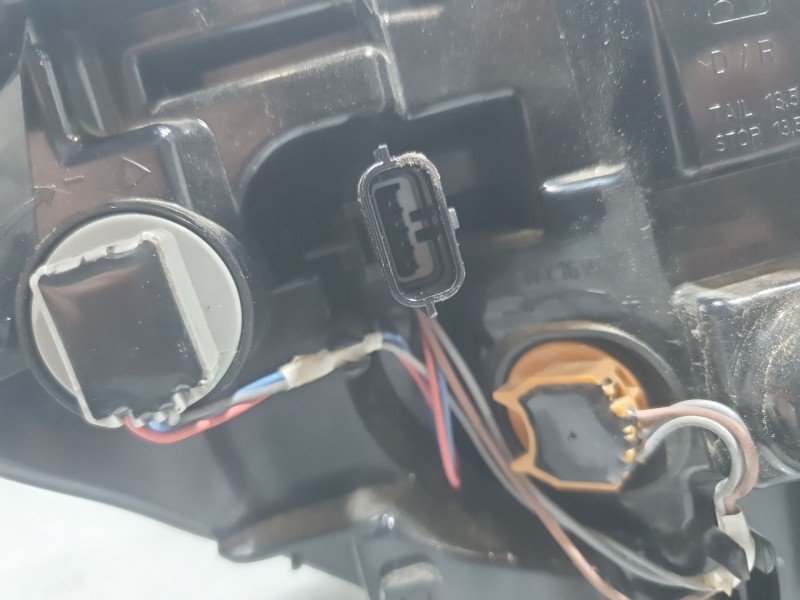 Recambio de piloto trasero derecho exterior para renault captur ii (hf_) 1.0 tce 90 eco-g (hfm6) referencia OEM IAM 265500445R  