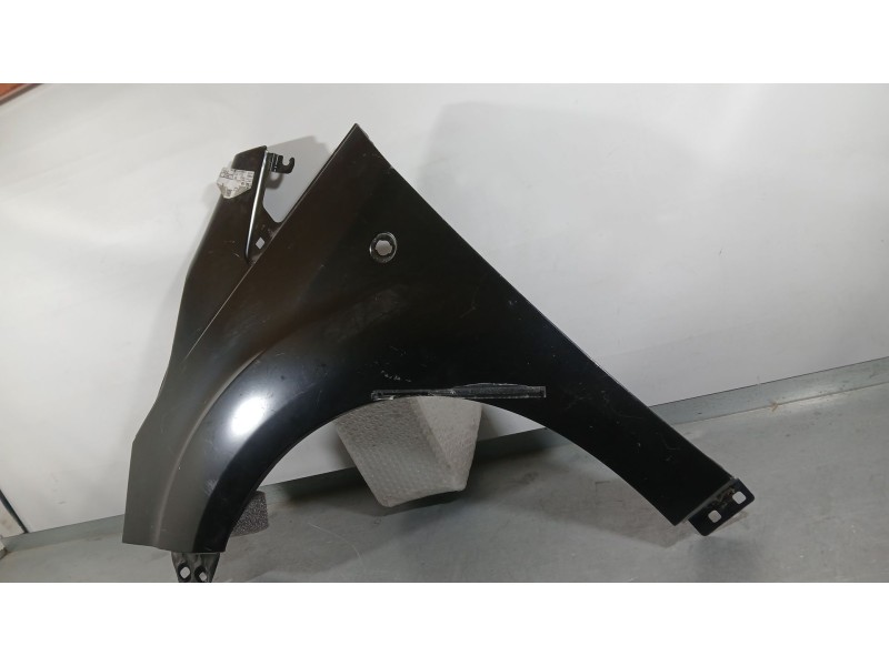 Recambio de aleta delantera izquierda para ford transit courier b460 furgoneta/monovolumen 1.5 ecoblue referencia OEM IAM 254575