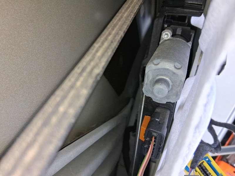 Recambio de elevalunas delantero izquierdo para peugeot 3008 ii suv (mc_, mr_, mj_, m4_) 1.5 bluehdi 130 referencia OEM IAM 9840