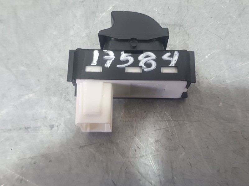 Recambio de mando elevalunas delantero derecho para peugeot 3008 ii suv (mc_, mr_, mj_, m4_) 1.5 bluehdi 130 referencia OEM IAM 