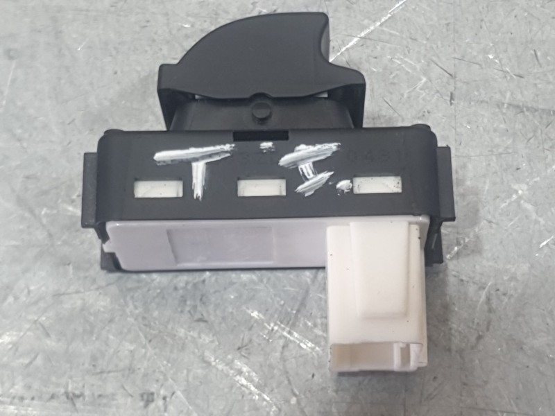 Recambio de mando elevalunas trasero izquierdo para peugeot 3008 ii suv (mc_, mr_, mj_, m4_) 1.5 bluehdi 130 referencia OEM IAM 