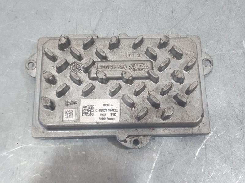 Recambio de centralita faro para peugeot 3008 ii suv (mc_, mr_, mj_, m4_) 1.5 bluehdi 130 referencia OEM IAM L90208185 D. IZQUIE