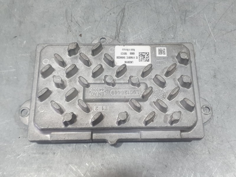 Recambio de centralita faro para peugeot 3008 ii suv (mc_, mr_, mj_, m4_) 1.5 bluehdi 130 referencia OEM IAM L90208185 D. DERECH