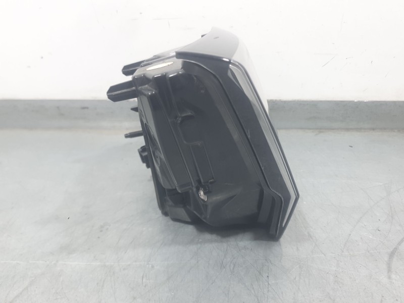 Recambio de piloto trasero izquierdo interior para peugeot 3008 ii suv (mc_, mr_, mj_, m4_) 1.5 bluehdi 130 referencia OEM IAM 9