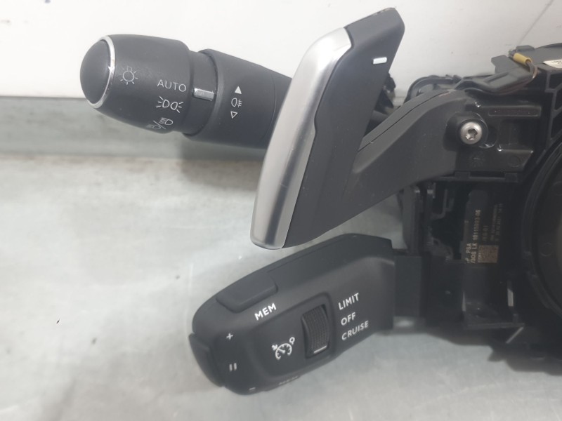 Recambio de mando luces y limpia para peugeot 3008 ii suv (mc_, mr_, mj_, m4_) 1.5 bluehdi 130 referencia OEM IAM 98312608ZD  