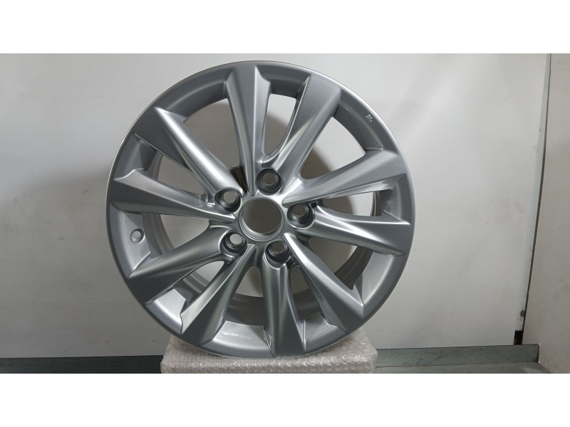 Recambio de llanta aluminio para toyota corolla sedán (_e21_) 1.8 vvti hybrid (zwe211, mzea12) referencia OEM IAM 7X16 5 TORN ET
