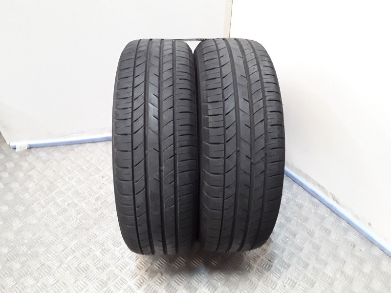 Recambio de neumatico pareja para neumaticos reutilizados - referencia OEM IAM 205651594V KUMHO 205/65/15/94V