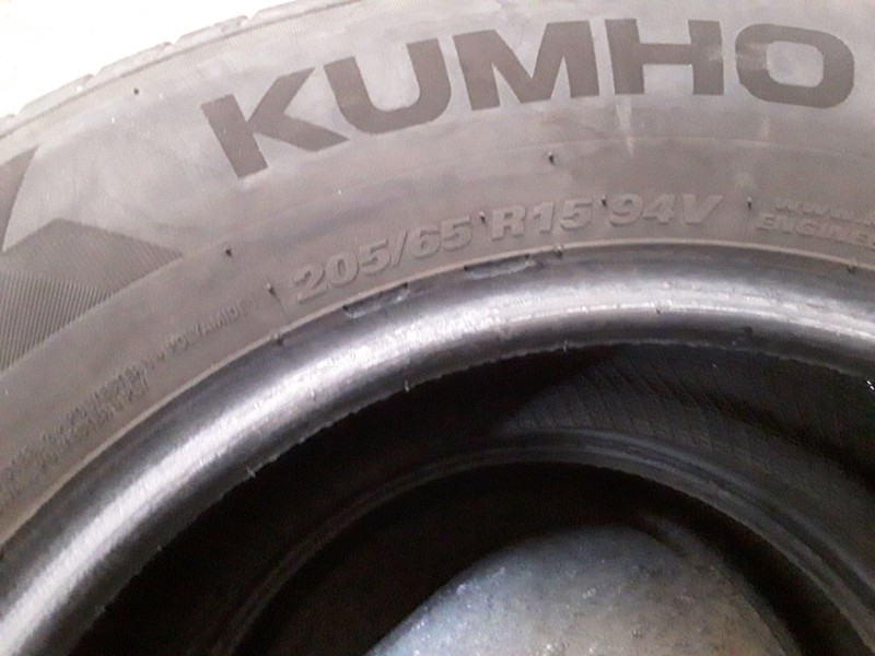 Recambio de neumatico pareja para neumaticos reutilizados - referencia OEM IAM 205651594V KUMHO 205/65/15/94V