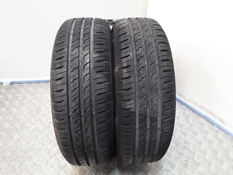 Recambio de neumatico pareja para neumaticos reutilizados - referencia OEM IAM 195651591H BARUM 195/65/15/H