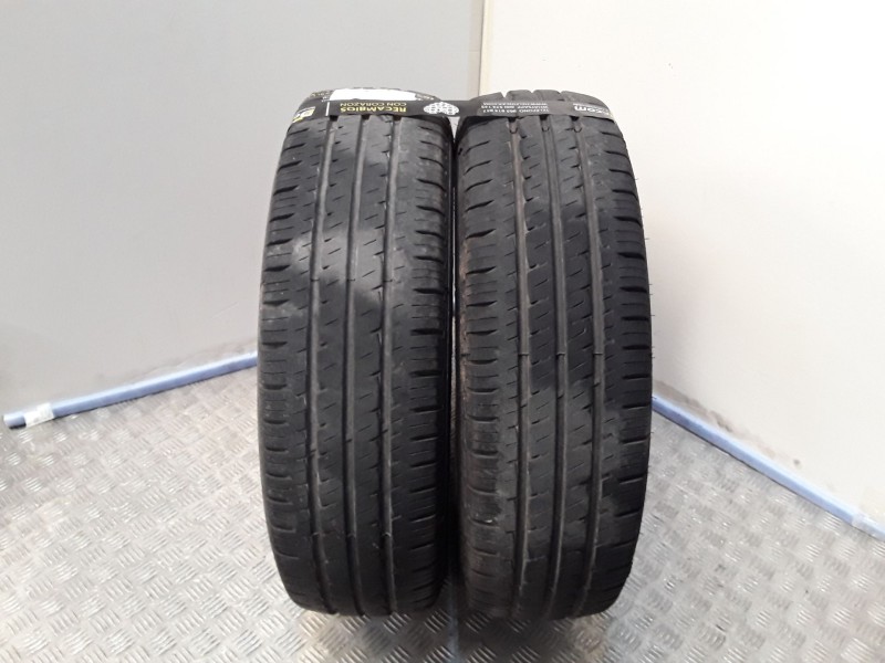 Recambio de neumatico pareja para neumaticos reutilizados - referencia OEM IAM 2157516C113-111R HANKOOK 215/75/16C/113-111R