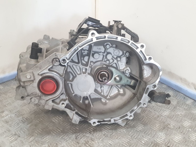 Recambio de caja cambios para kia cee´d drive referencia OEM IAM WBJ6H 767097 6 VELOCIDADES