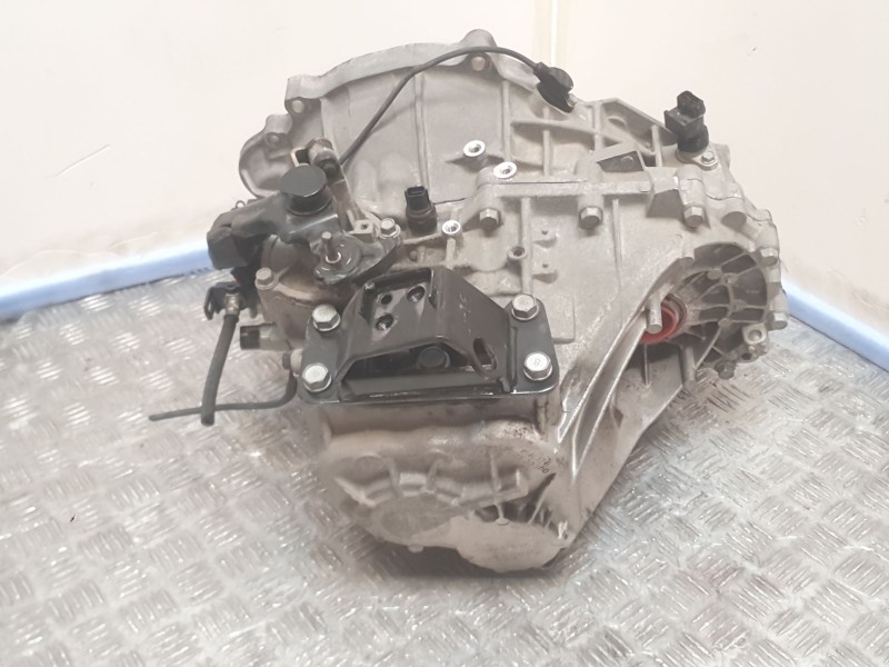 Recambio de caja cambios para kia cee´d drive referencia OEM IAM WBJ6H 767097 6 VELOCIDADES