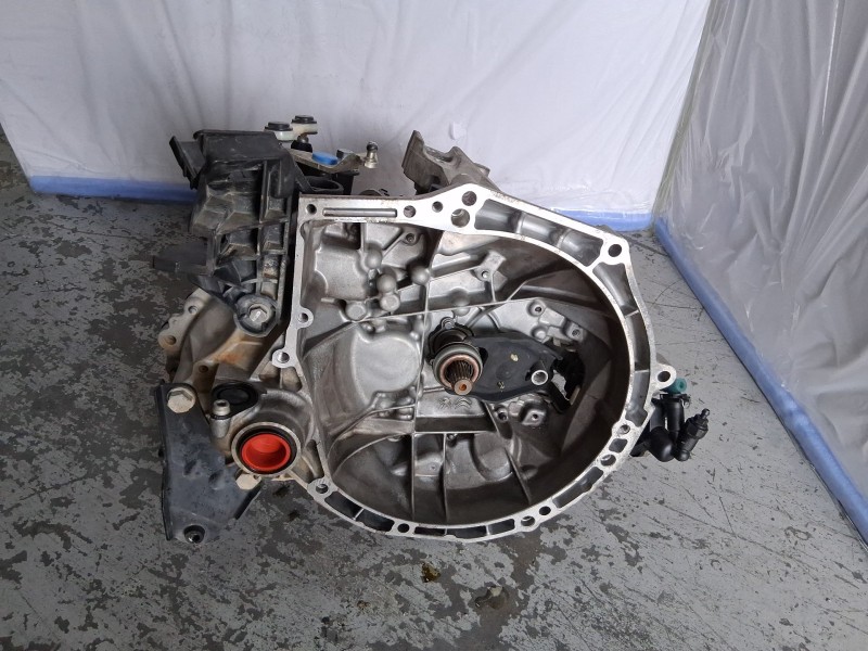 Recambio de caja cambios para citroën c3 iii (sx) 1.2 puretech 82 referencia OEM IAM 20A704 5VELOCIDADES 1474289