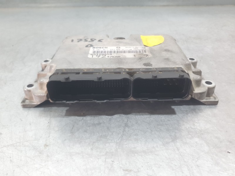 Recambio de centralita motor uce para fiat stilo multi wagon (192_) 1.9 jtd referencia OEM IAM 55198058 0281011553 BOSCH