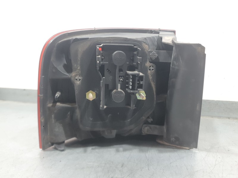 Recambio de piloto trasero derecho exterior para fiat stilo multi wagon (192_) 1.9 jtd referencia OEM IAM 46758986 28190202 