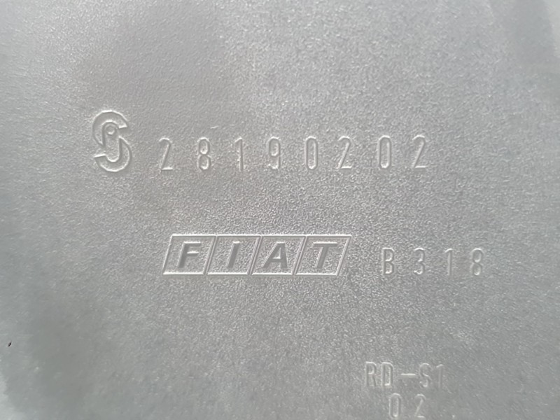 Recambio de piloto trasero derecho exterior para fiat stilo multi wagon (192_) 1.9 jtd referencia OEM IAM 46758986 28190202 