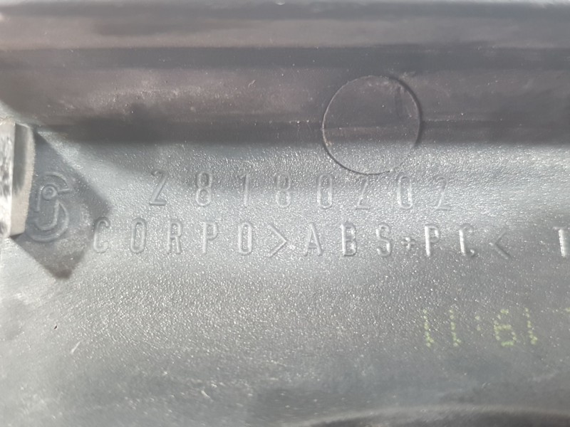 Recambio de piloto trasero derecho interior para fiat stilo multi wagon (192_) 1.9 jtd referencia OEM IAM 51717942 28180202 