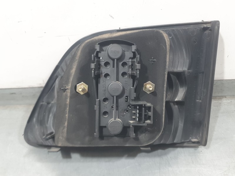 Recambio de piloto trasero izquierdo interior para fiat stilo multi wagon (192_) 1.9 jtd referencia OEM IAM 51717943 28180102 