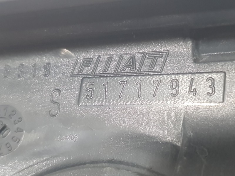 Recambio de piloto trasero izquierdo interior para fiat stilo multi wagon (192_) 1.9 jtd referencia OEM IAM 51717943 28180102 