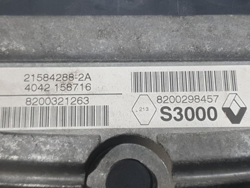Recambio de centralita motor uce para renault megane ii (bm0/1_, cm0/1_) 1.6 16v (bm0c, cm0c) referencia OEM IAM 8200298457  