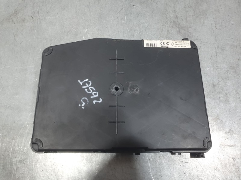 Recambio de caja reles / fusibles para renault megane ii (bm0/1_, cm0/1_) 1.6 16v (bm0c, cm0c) referencia OEM IAM 8200309690  