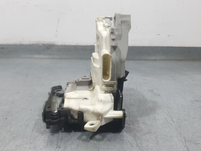 Recambio de cerradura puerta delantera derecha para audi q3 (8ub, 8ug) 2.0 tdi quattro referencia OEM IAM 8J1837016F  