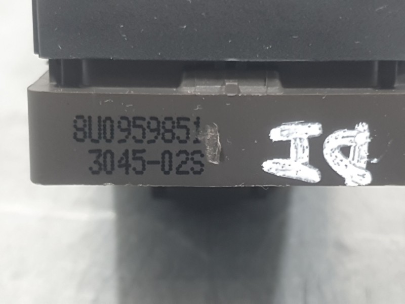 Recambio de mando elevalunas delantero izquierdo para audi q3 (8ub, 8ug) 2.0 tdi quattro referencia OEM IAM 8U0959851  