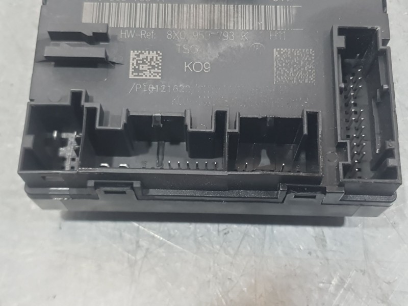 Recambio de modulo electronico para audi q3 (8ub, 8ug) 2.0 tdi quattro referencia OEM IAM 8X0959793K D. IZQUIERDO 