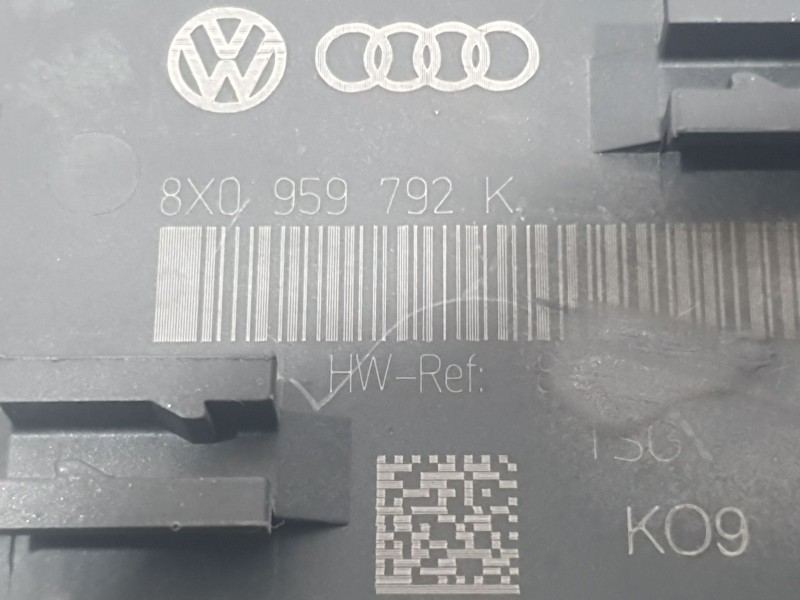 Recambio de modulo electronico para audi q3 (8ub, 8ug) 2.0 tdi quattro referencia OEM IAM 8X0959792K D. DERECHO 