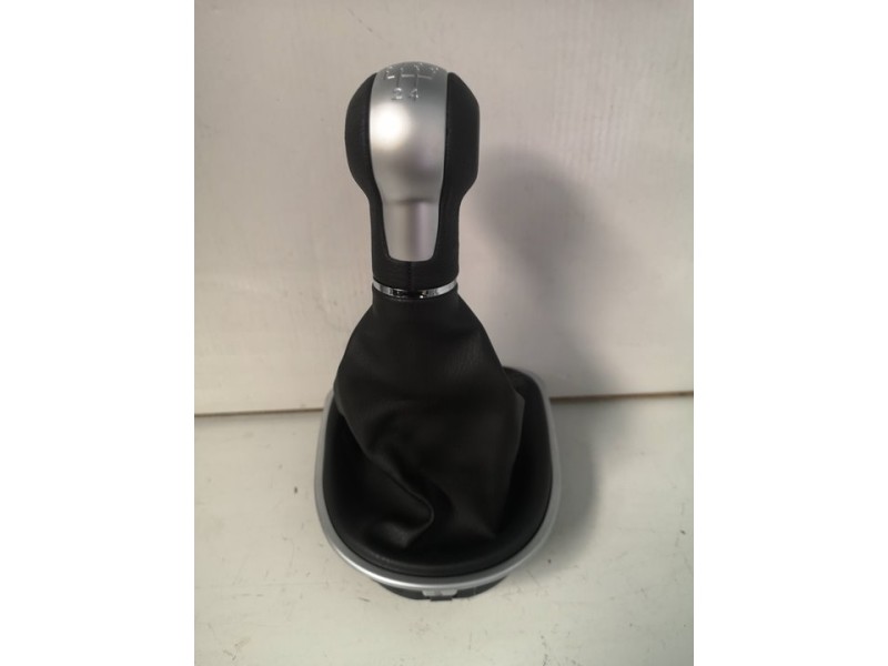 Recambio de recambio pomo con guarnecido para seat leon (1p1) referencia OEM IAM 5V  