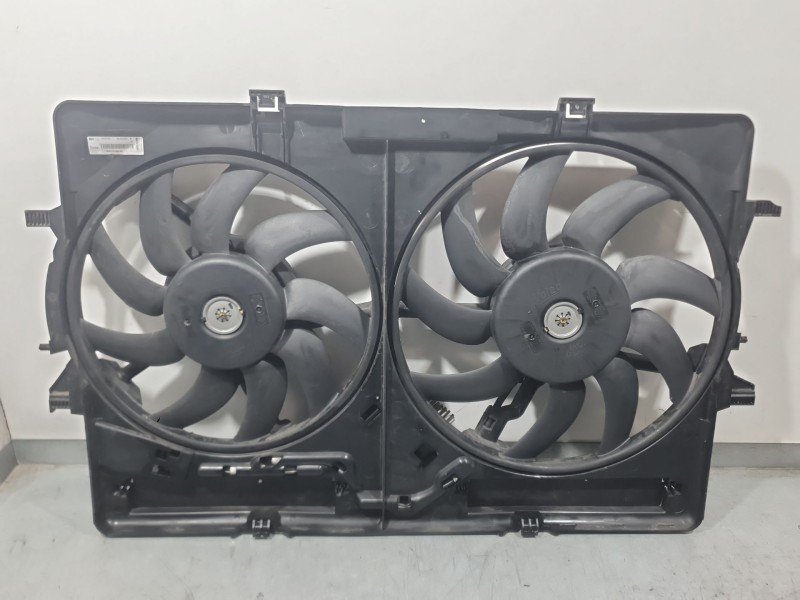Recambio de electroventilador para audi q3 (8ub, 8ug) 2.0 tdi quattro referencia OEM IAM 8K0121003AD FS2061 VALEO
