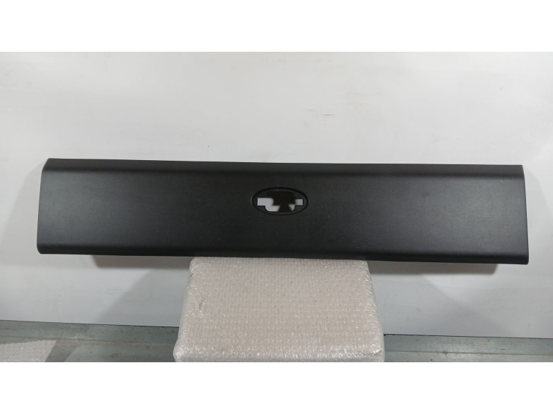 Recambio de moldura para opel movano b furgoneta (x62) 2.3 cdti fwd (fv) referencia OEM IAM  MOLDURA ALETA TRASERA DERECHA 