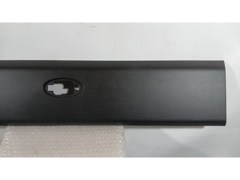 Recambio de moldura para opel movano b furgoneta (x62) 2.3 cdti fwd (fv) referencia OEM IAM  MOLDURA ALETA TRASERA DERECHA 