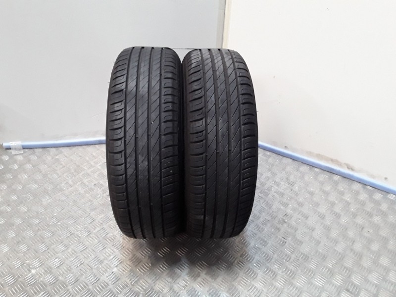 Recambio de neumatico pareja para neumaticos reutilizados - referencia OEM IAM 185651588T KLEBER 185/65/15/88T
