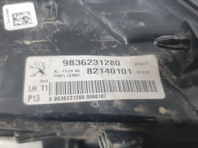 Recambio de piloto trasero izquierdo exterior para peugeot 3008 allure pack referencia OEM IAM 9836231280 82140101 EXTERIOR