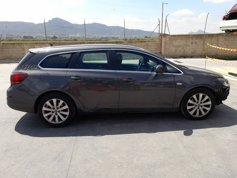 opel astra h sedán (a04) del año 2011