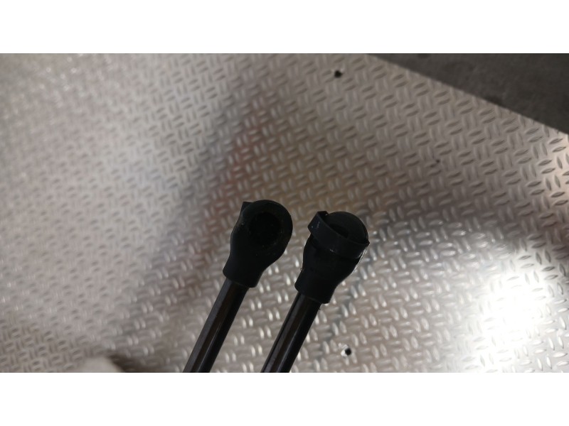 Recambio de amortiguadores maletero / porton para seat leon (kl1, klg) 1.5 tsi referencia OEM IAM 5FA827550C PAREJA 