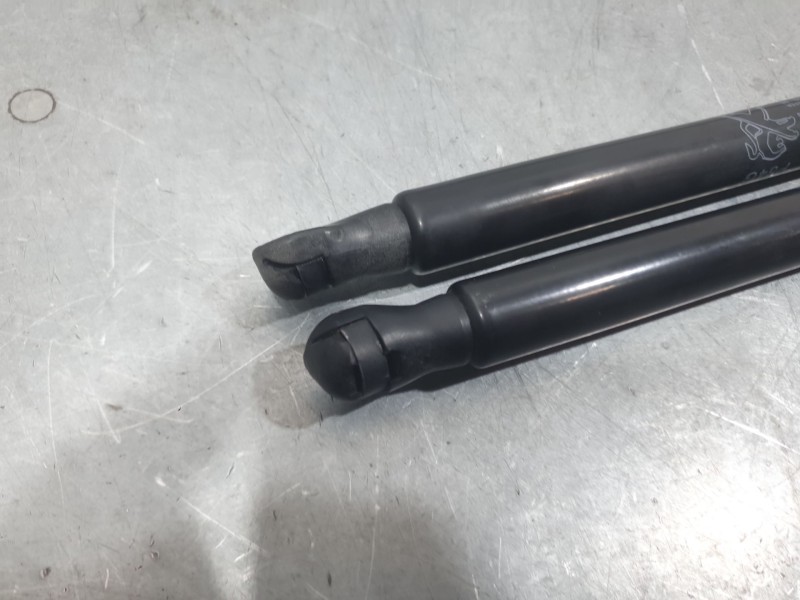 Recambio de amortiguadores maletero / porton para peugeot 3008 allure pack referencia OEM IAM 9841148880  