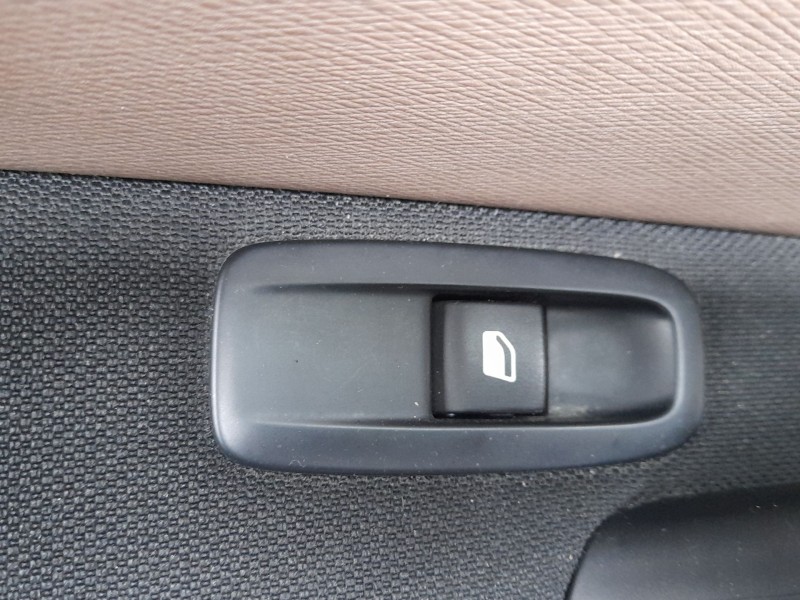 Recambio de mando elevalunas trasero izquierdo para citroën c4 grand picasso ii (da_, de_) 1.6 hdi / bluehdi 115 referencia OEM 