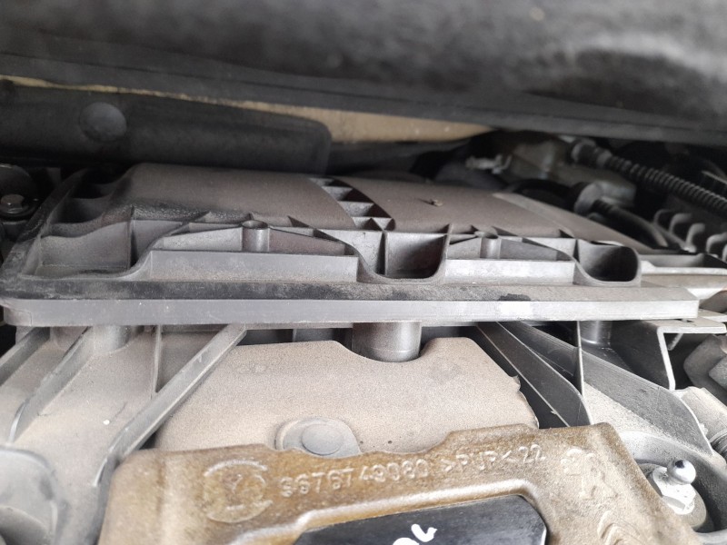 Recambio de carcasa filtro aire para citroën c4 grand picasso ii (da_, de_) 1.6 hdi / bluehdi 115 referencia OEM IAM 1420V1  