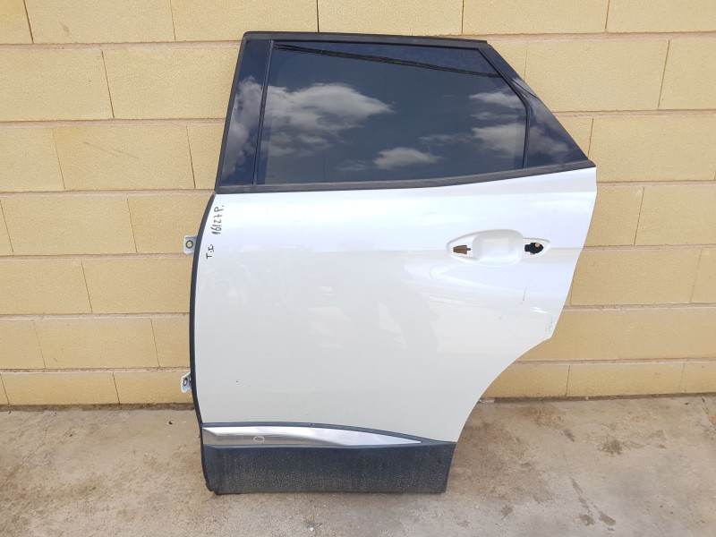 Recambio de puerta trasera izquierda para peugeot 3008 allure pack referencia OEM IAM 9812317280 TOCADA 
