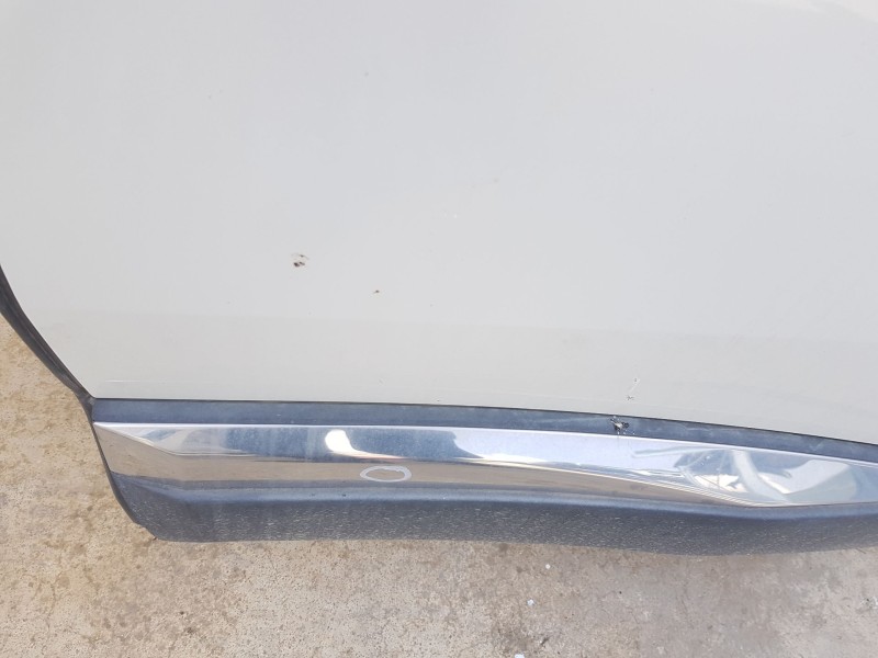 Recambio de puerta trasera izquierda para peugeot 3008 allure pack referencia OEM IAM 9812317280 TOCADA 