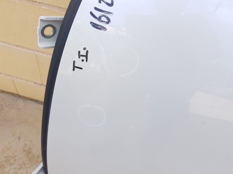 Recambio de puerta trasera izquierda para peugeot 3008 allure pack referencia OEM IAM 9812317280 TOCADA 