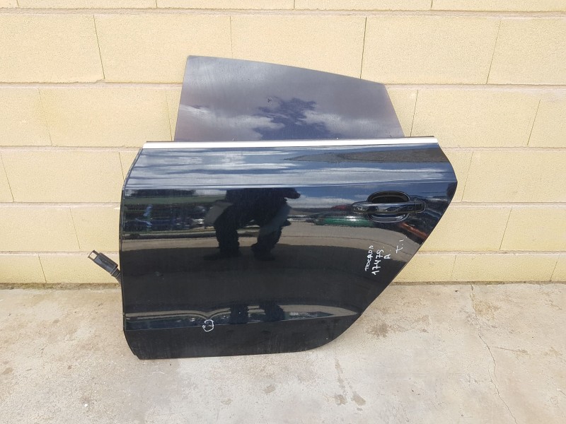 Recambio de puerta trasera izquierda para audi a5 sportback (8ta) 2.0 tdi referencia OEM IAM 8T8833051D  