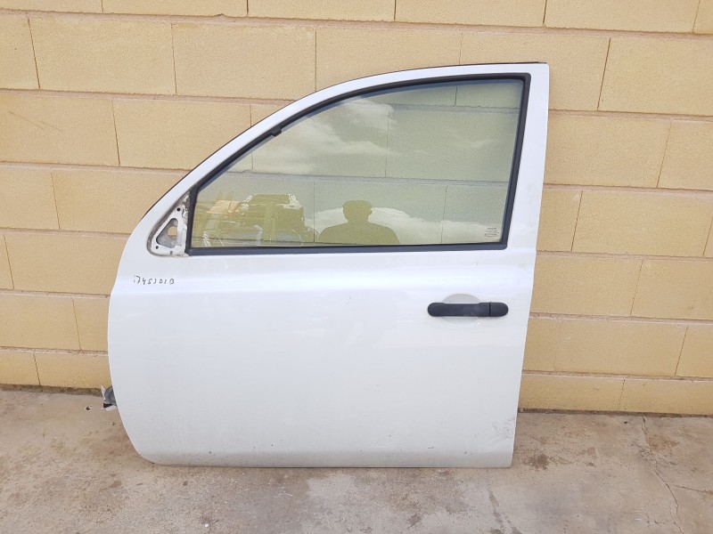 Recambio de puerta delantera izquierda para nissan micra iii (k12) 1.2 16v referencia OEM IAM 80101AX130  