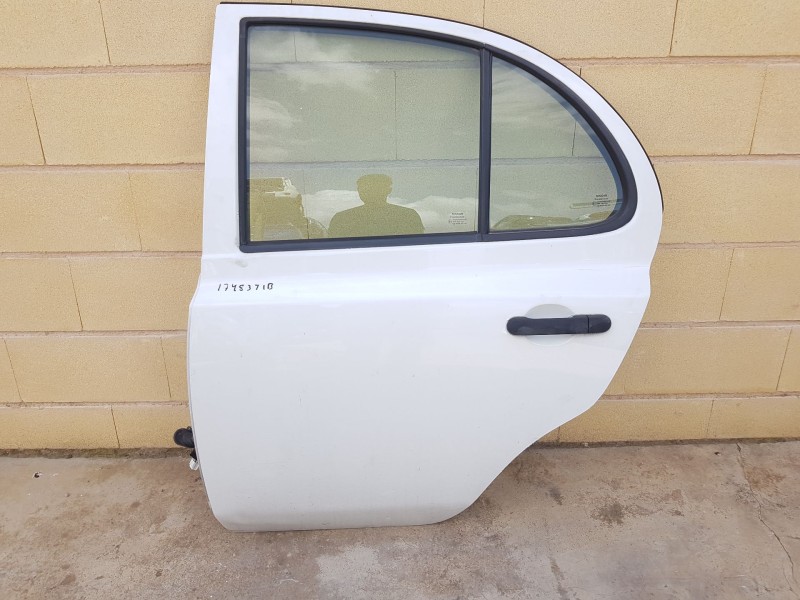 Recambio de puerta trasera izquierda para nissan micra iii (k12) 1.2 16v referencia OEM IAM 82101AX130 TOCADA 